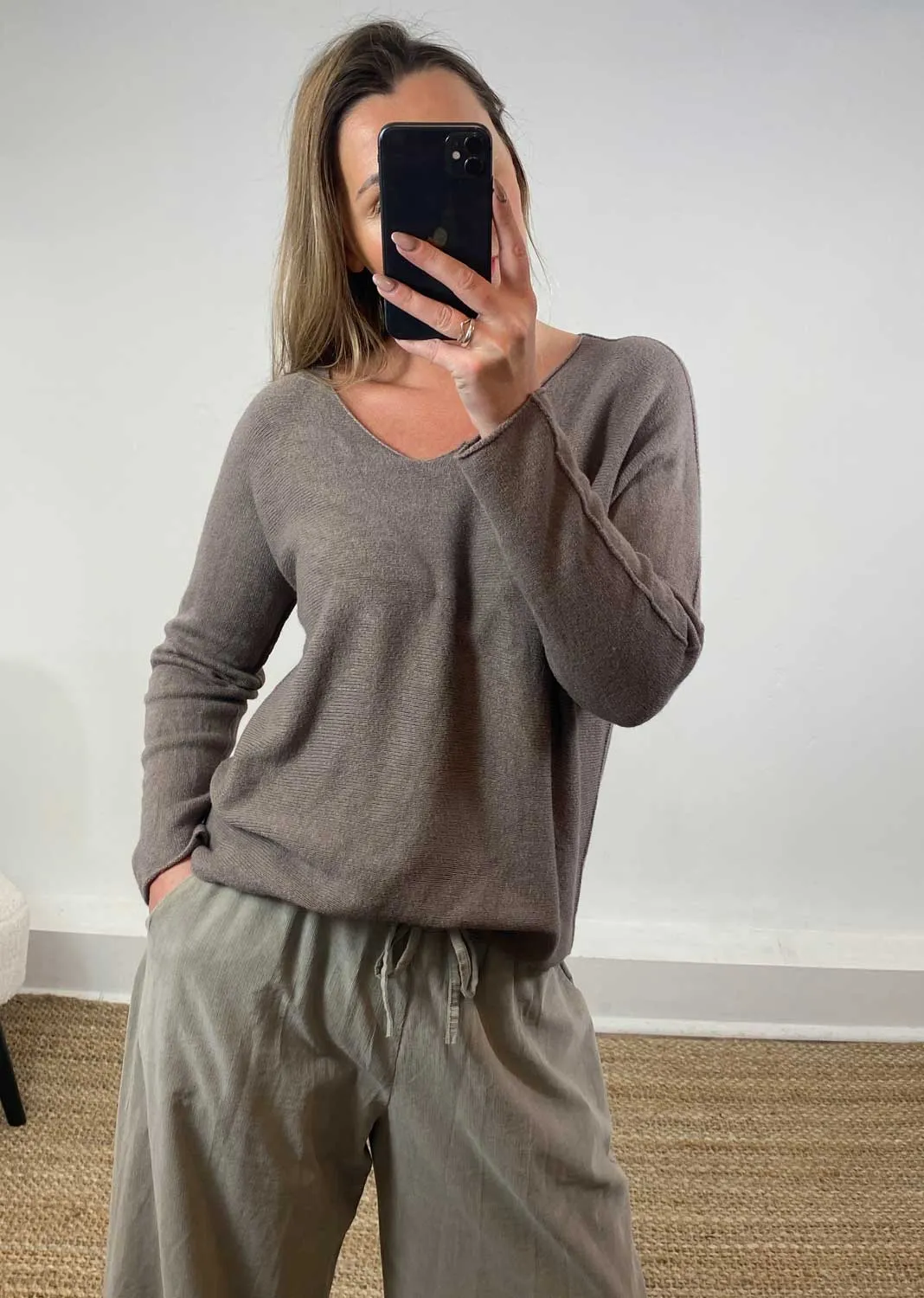 Lorna V Neck Jumper in Mocha
